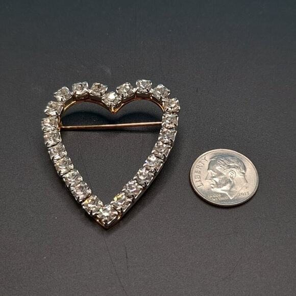 Vintage Clear Rhinestone Heart Brooch, Gold Tone, Prong Set Rhinestones, 1 1/2" - Picture 6 of 10